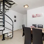Apartmán In 5648 *