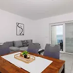 Apartamento In 5648 Crikvenica