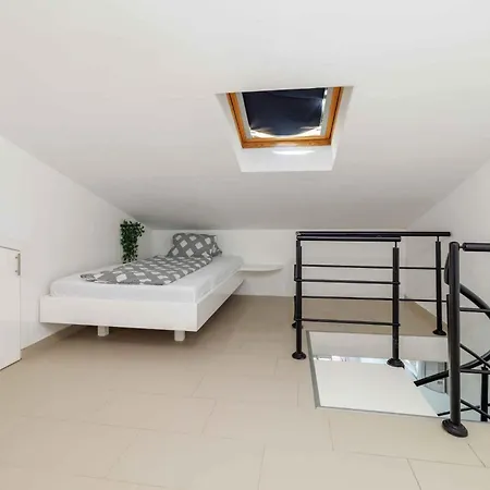In 5648 Crikvenica