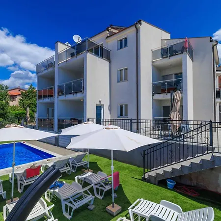 In 5648 Apartament *