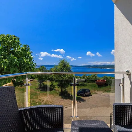 Apartament In 5648 Crikvenica