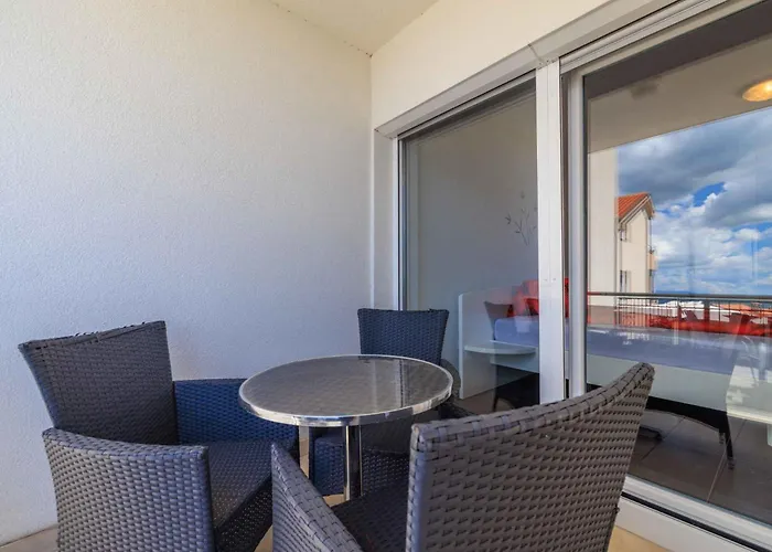 Apartment In 5648