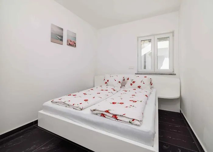 In 5648 Apartament *